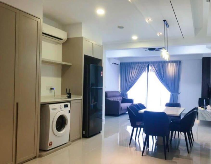 One Team At Iskandar Medini نوساجايا المظهر الخارجي الصورة